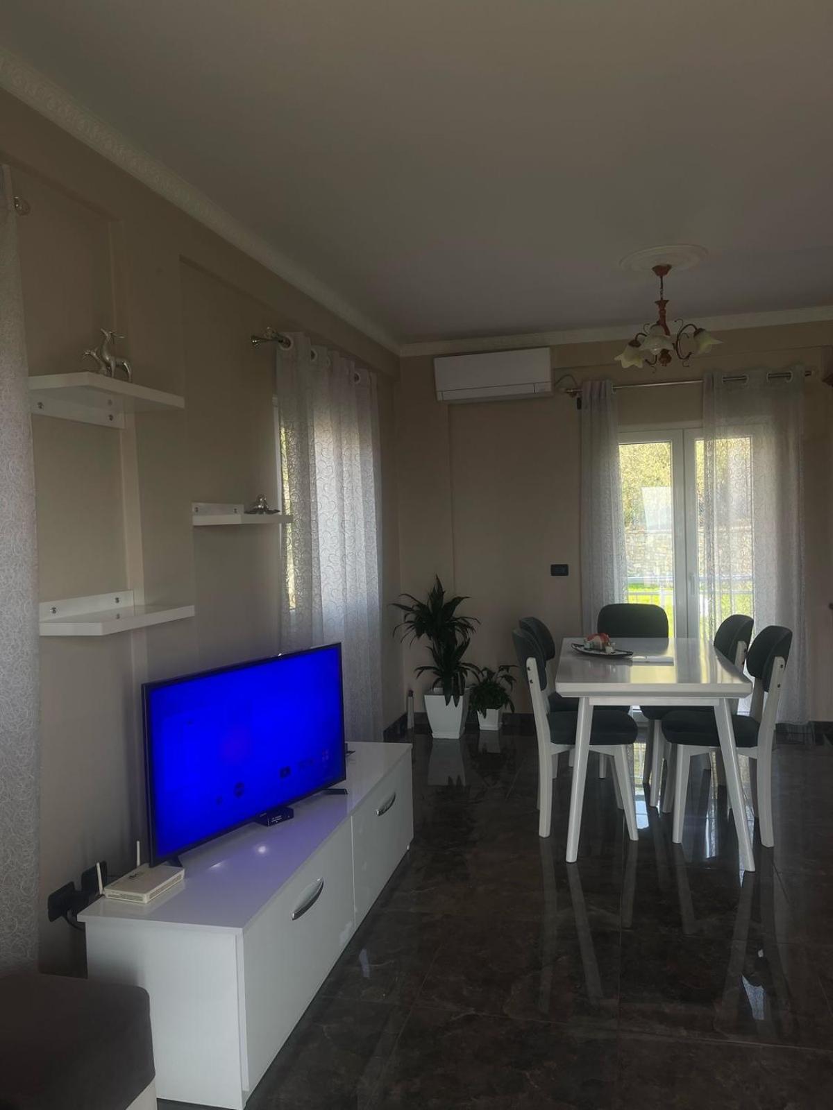 Ejlli Kompleks wypoczynkowy *